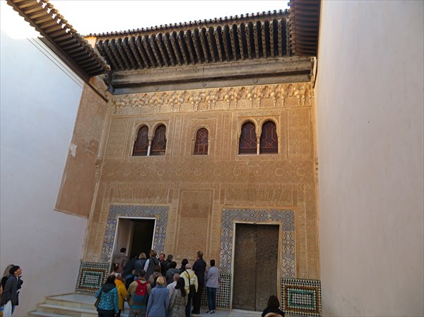 169-Фасад дворца Комарес